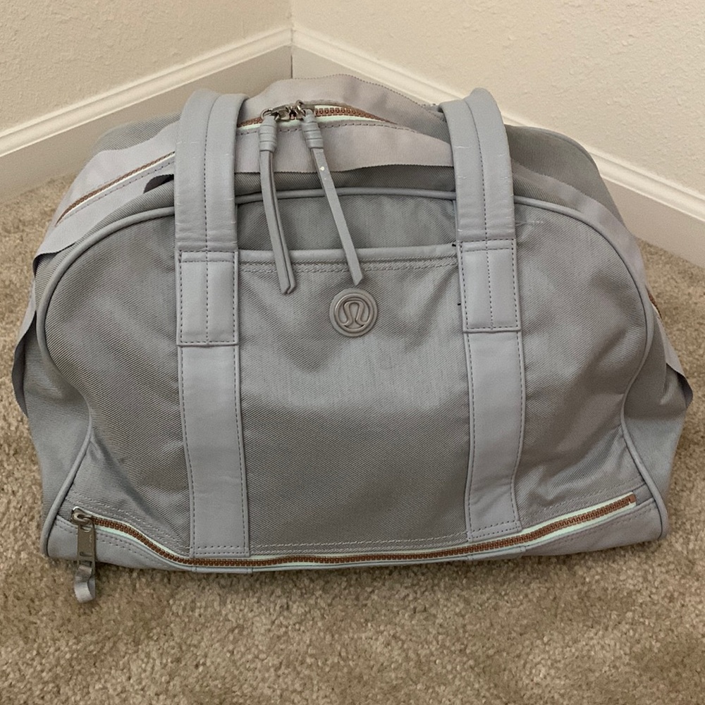 Lululemon gym bag